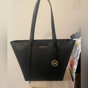 Michael Kors Large Pratt Tote Bag